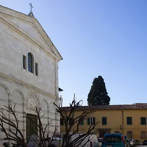 Nel Cuore Di Pisamonolocale In Palazzo Storico. Appartamento